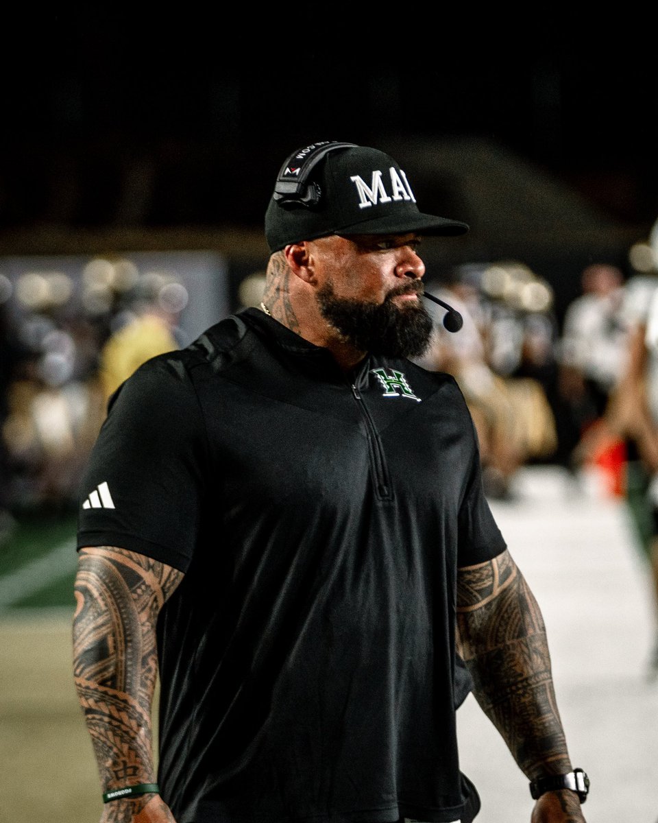 A Warrior through and through Linebackers coach Chris Brown has been elevated to the role of associate head coach 👊. #BRADDAHHOOD x #GoBows