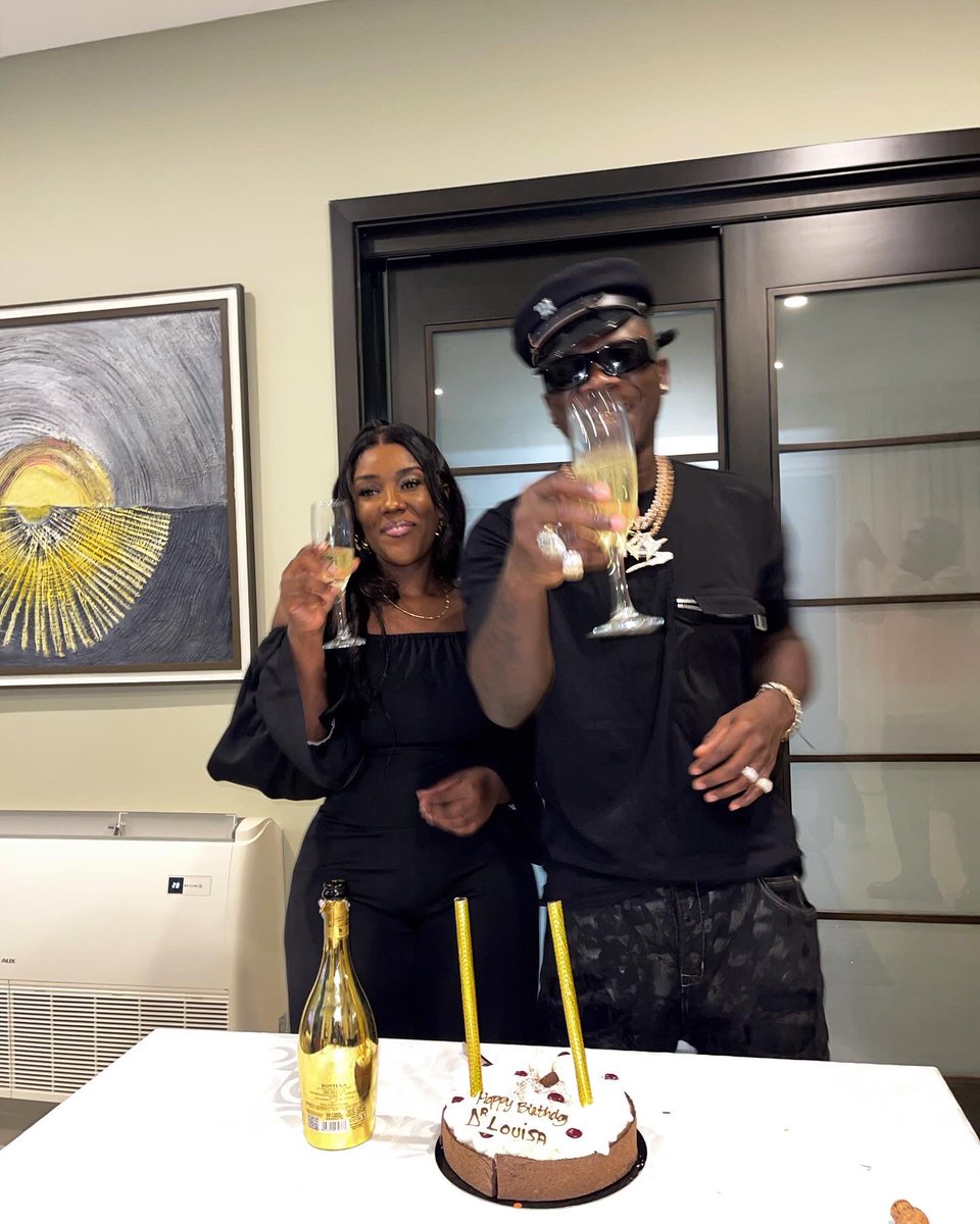 stonebwoy's tweet photo. As it is Ordained To Be, A Queen After My Heart ❤️ Life is the Ultimate ‼️ Double Blessings, Celebrate 🎉 +1
@drlouisa_s https://t.co/6gpp6Q0jyy