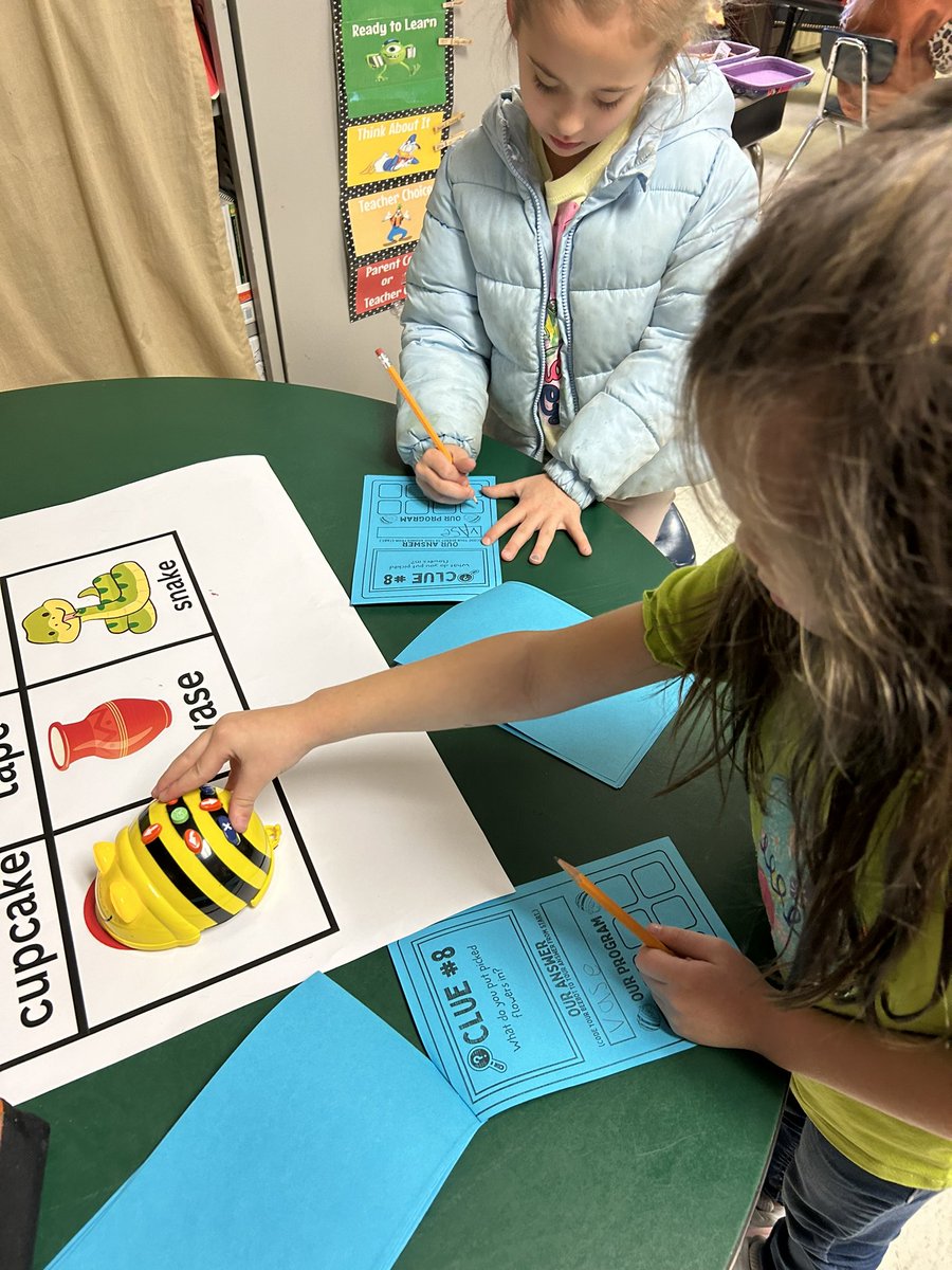 afielder76's tweet photo. I love creating a reading station that works on our phonic’s skill. Students have to read a clue and code the Beebot to the long vowel word for the answer this week! Reading that is fun and engaging! @MunfordElem https://t.co/Kl5EC6RUJM