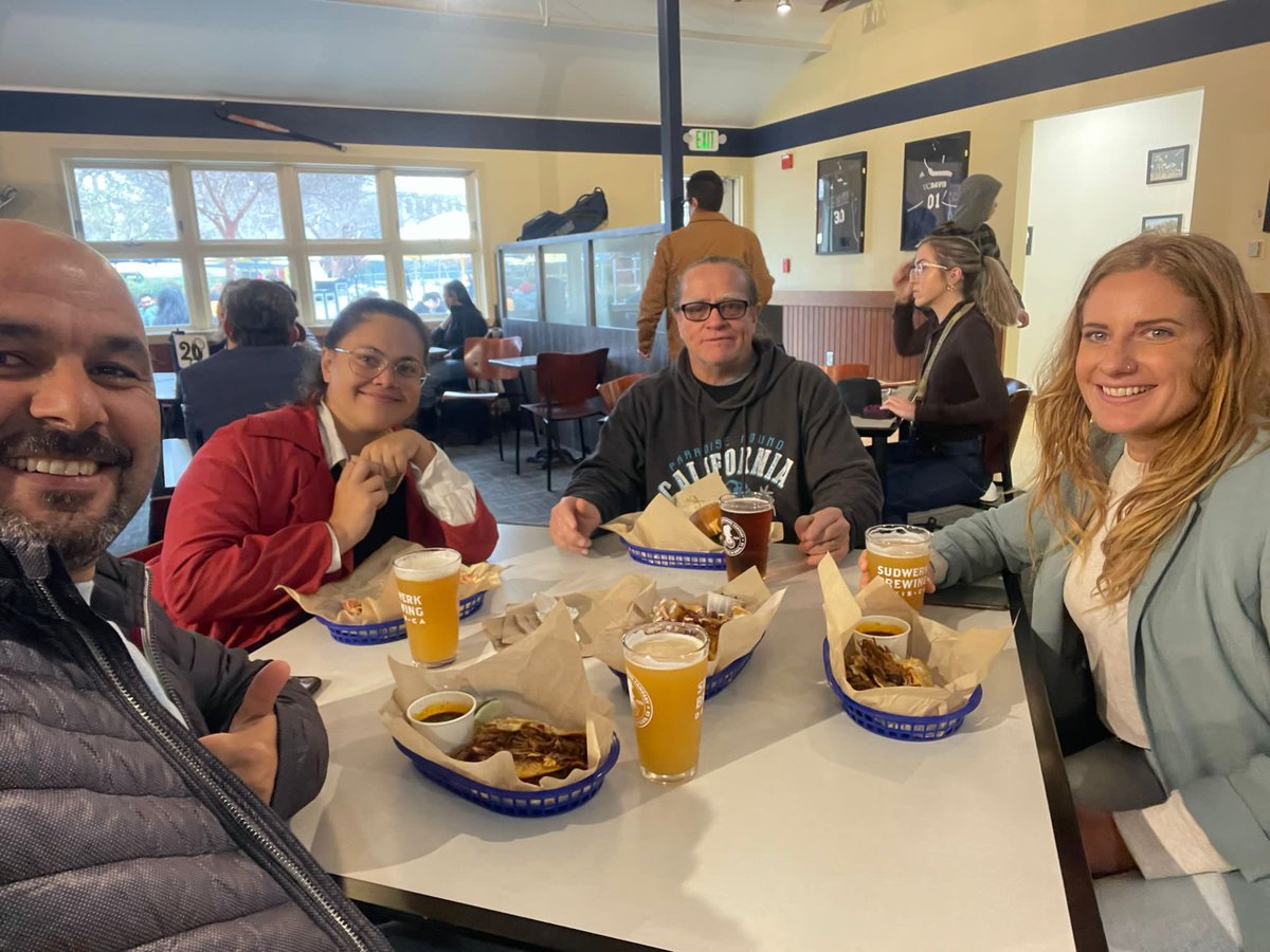 Hannah Robinson tweet media