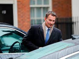Jeremy Hunt spent £3.56m buying 7 flats, he should have paid £100,000+ in Stamp Duty, but used a bulk buying 7+ properties at once to pay £0. He didn't want that to be known so he hid his purchase, and when it was found out said 'It was a honest mistake.' But it was devious.
