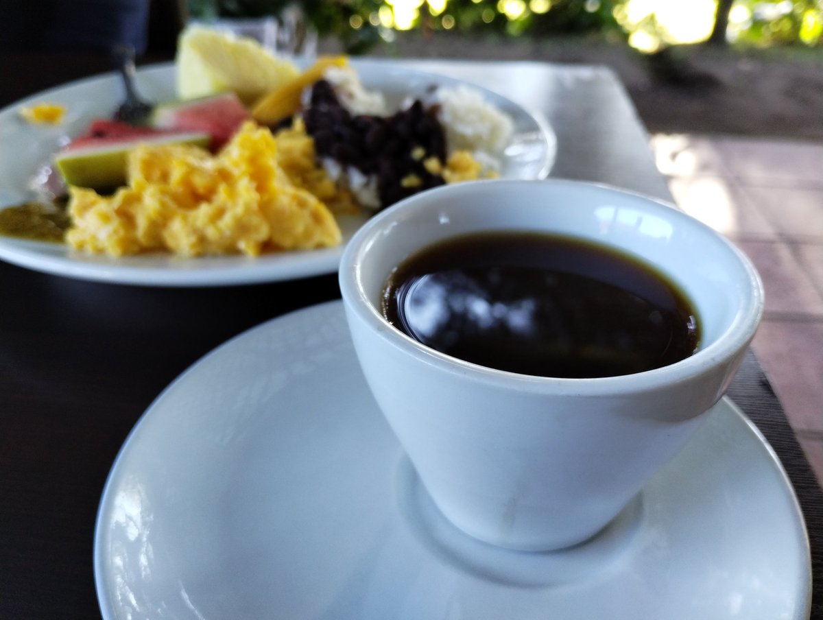 NP_Lifetouch's tweet photo. We are off to Xepatan to build a sustainable bottle-school! Ready... Go! ....but first, coffee! (This Guatemalan coffee is amazing!) #memorymission #lifetouch #grateful @NAESP https://t.co/EvcYLNlCed