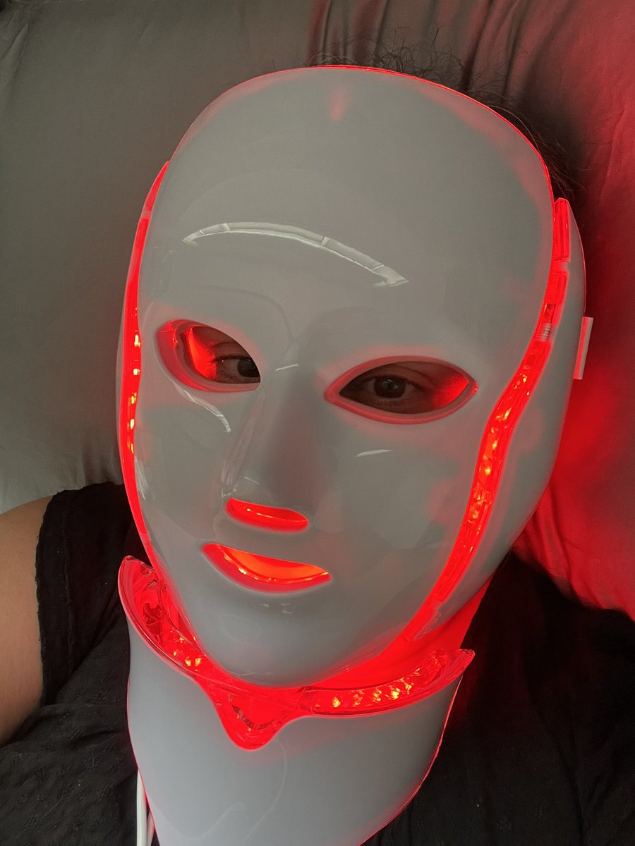 InnerMamalogue's tweet photo. @EliMcCann Sad, but I get why. We’ve been asked not to use the LED light therapy mask in front of the kids. https://t.co/NwmCRoSnkL