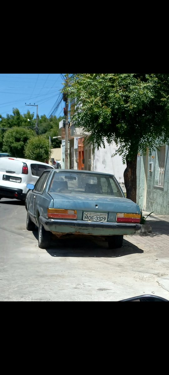 CarrosPodres's tweet photo. #Chevrolet #ford #Mercedesbenz #chevroletd20 #deltey #mb1113 #icó #Ceará #Brasil https://t.co/6DQjYl75XH