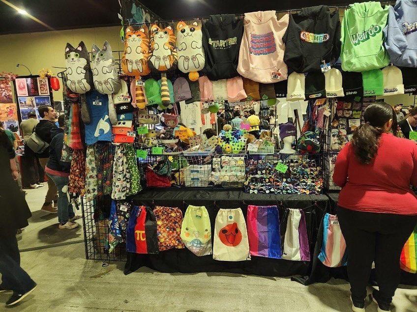 StudioKitsu's tweet photo. We’re here @MAGFest with all the stuff to keep you toasty this weekend!
#MAGFest2024 #magfest https://t.co/uQ8SjpGnQY