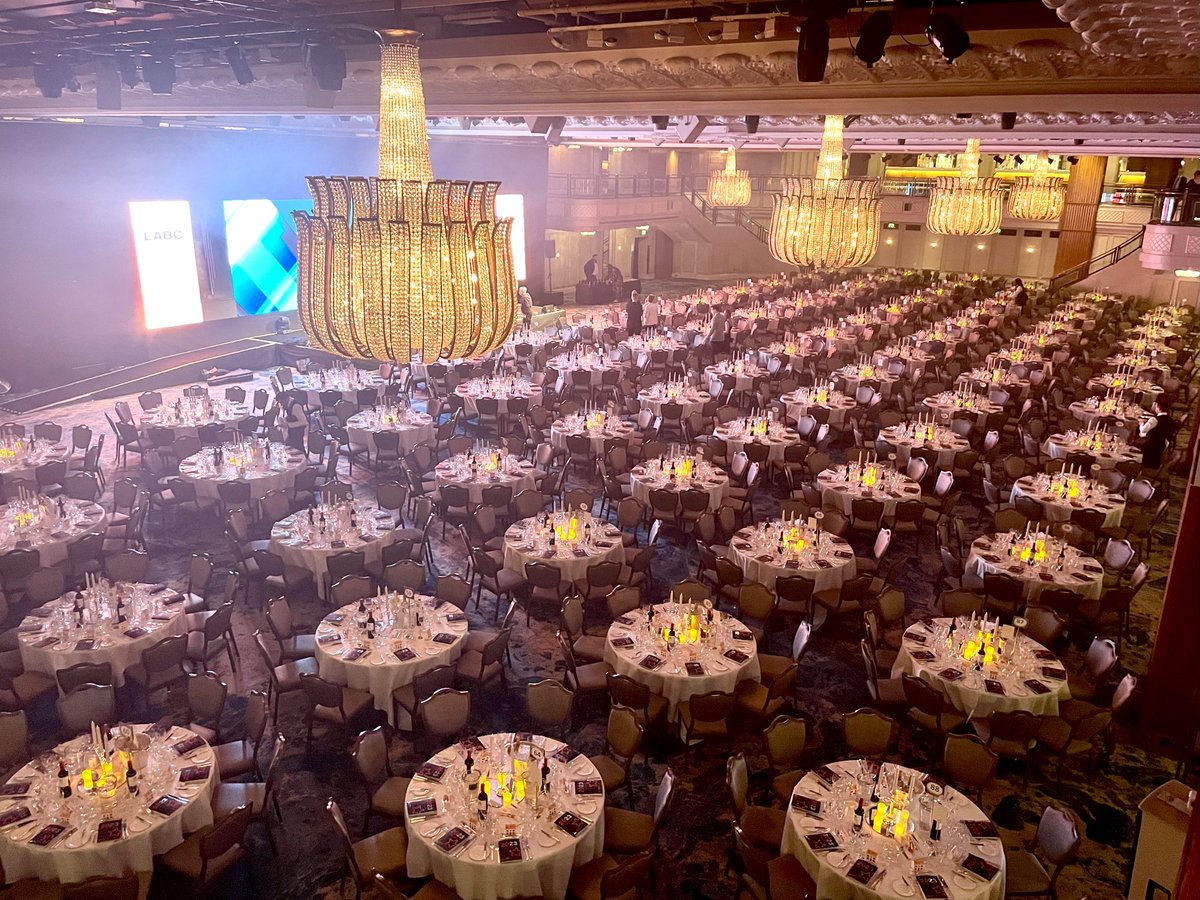 I’ve always wanted to do a job on Park Lane and tonight it’s finally happened at the Grosvenor House Hotel, London’s largest ballroom.