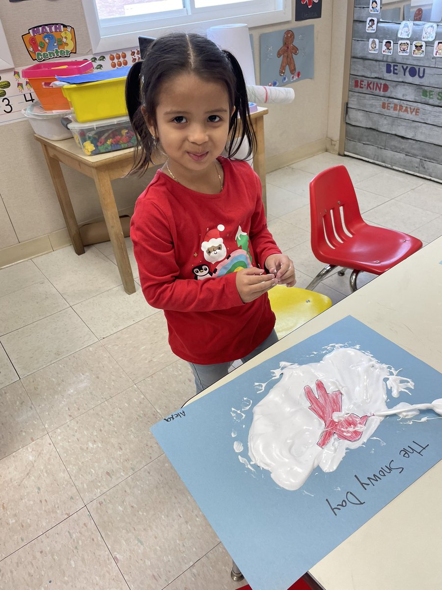 Snowy school days are some of the very best. My heart is filled watching our students grow. Cuteness overload @PhillipsAveElem ❤️❄️ #THESNOWYDAY