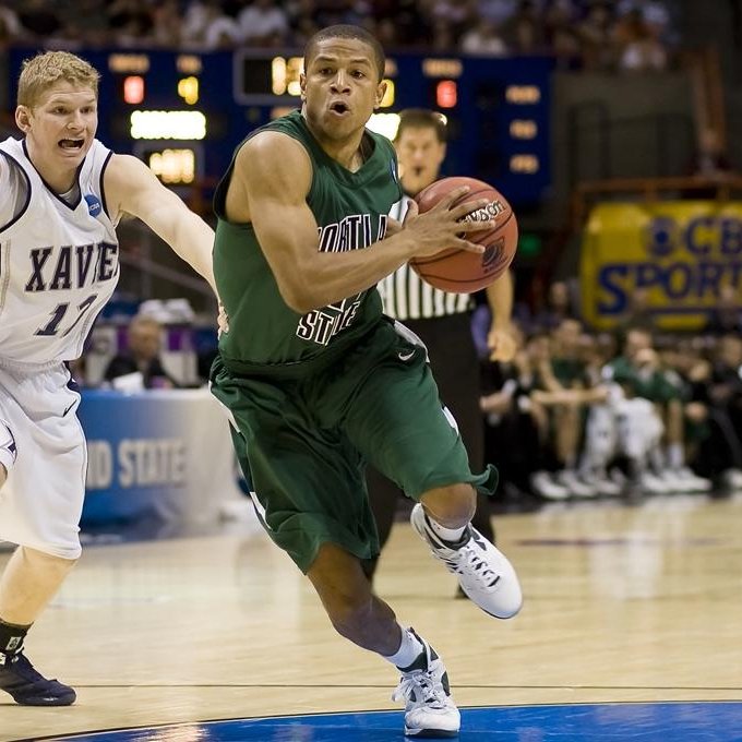 PrepHoopsOR's tweet photo. Was there a better year for senior point guards in the city of Portland than the Class of 2005? https://t.co/llGC3DDIPt