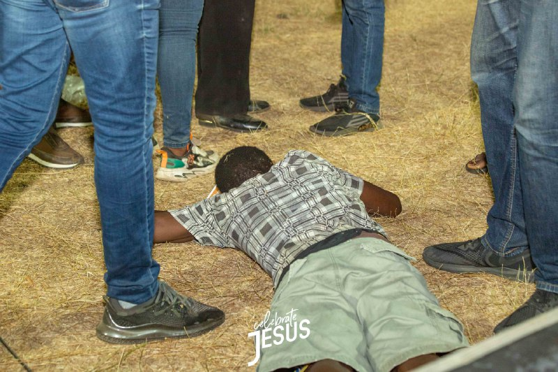 cjcrusade's tweet photo. Tonight, we have recorded diverse miracles worked by a combination of faith, the anointing, and the laying on of hands. HEALING TECHNICIANS ministering at Celebrate Jesus 5.0.
#healing #CelebrateJesus #victoradeyemi #CelebrateJesusCrusade #revVictorAdeyemi #Ibadan https://t.co/YtkwDFzdOE