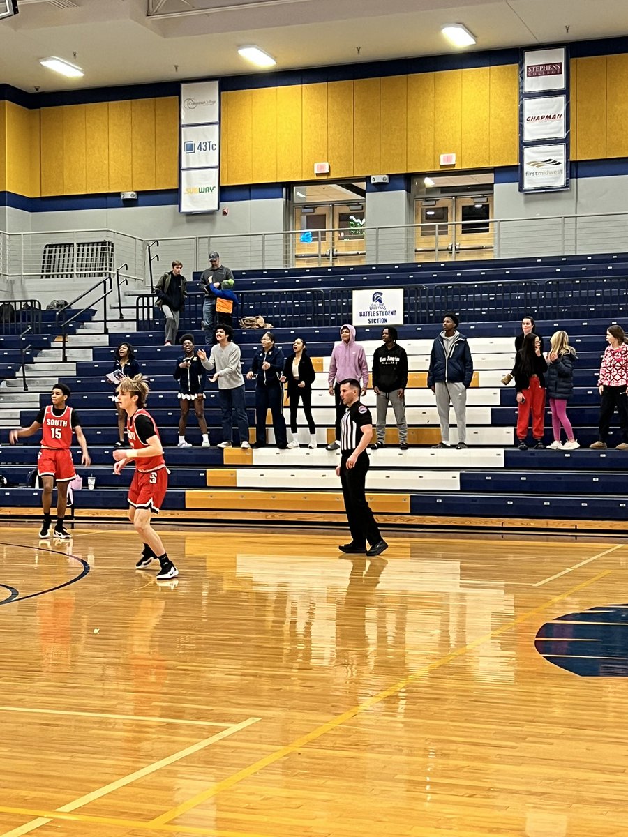 Small, but mighty to start the night! We’re the what? We’re the who? We’re the 👏🏼👏🏼 SPARTANS! 
<a href="/BattleAthletics/">Battle Athletics & Activities</a>