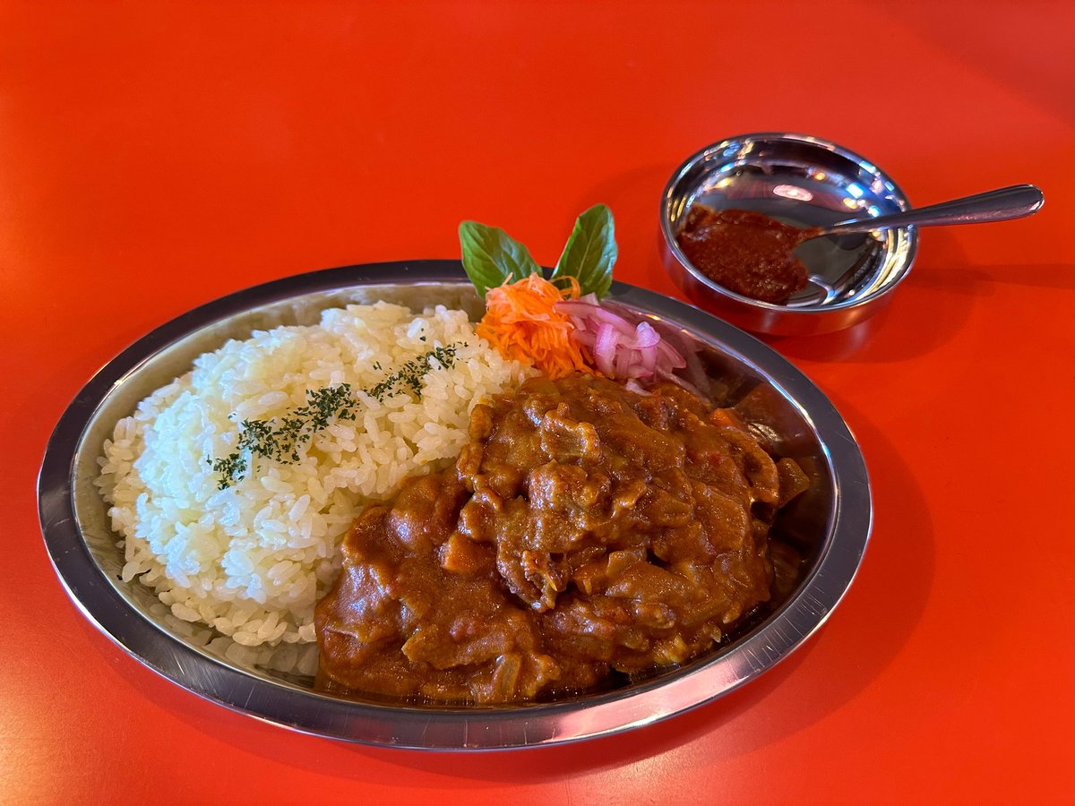 ZEECO999's tweet photo. アサヒカワレトロ　カフェタイム11時〜14時　旭川四条駅徒歩2分　スタッフさんに助けられて、新しい挑戦！#旭川四条駅 #旭川レトロ #アサヒカワレトロ #旭川高架下 #拡散お願いします https://t.co/T4qayOu1yv