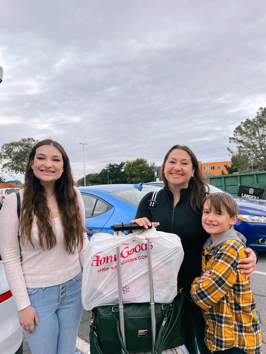 CSUMB's tweet image. Embracing the arrival of our #OtterRaft back at #CSUMB! Move-in day brought a mix of familiar smiles and new faces, setting the stage for an exciting semester. 

Cheers to the upcoming #WelcomeBackWeek events and the start of unforgettable memories! 🎉 💙
