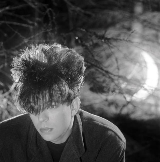 40 years ago today, Echo & the Bunnymen released 'The Killing Moon' - the lead single from their fourth studio album “Ocean Rain” “Under a blue moon I saw you” 📷 Brian Griffin