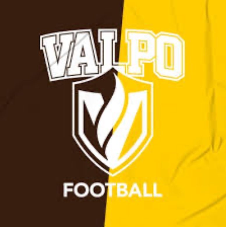 #AGTG🙏🏿 
After a great visit and conversation with <a href="/CoachMarquis/">Dave Marquis</a> I am honored to receive my 3rd D1 offer from <a href="/valpoufootball/">Valpo Football</a> 🟤🟡
 @CoachParkerVU <a href="/Coach_Symmes/">Matthew Symmes</a> <a href="/CoachLFox/">Landon Fox</a> <a href="/CoachPrevost/">Andrew Prevost</a> <a href="/Mr405Payne/">Coach Payne</a> <a href="/CoachStoutGLHS/">Kyle Stout</a> <a href="/gahannafootball/">GahannaFootball</a>