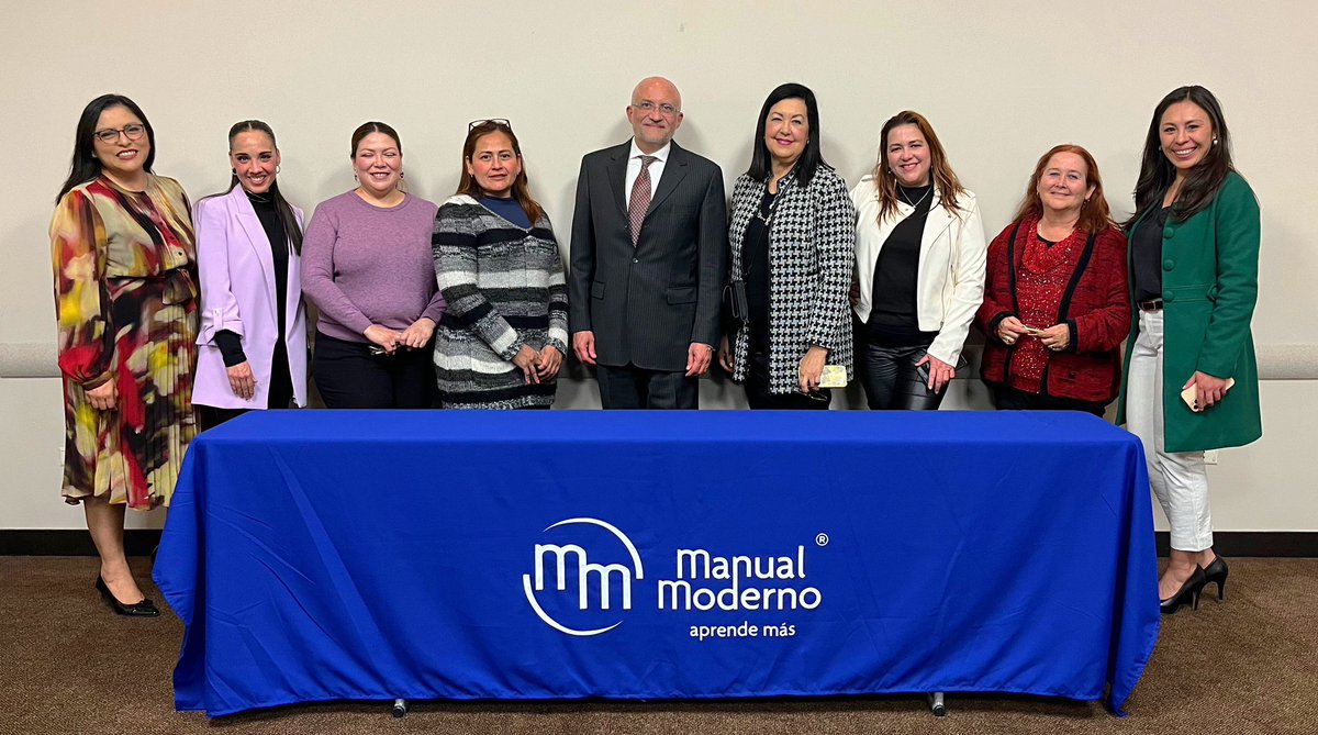 Gran reunión con nuestras autoras y autores en Monterrey 😊! Gracias por su confianza en <a href="/EdManualModerno/">Manual Moderno</a> !