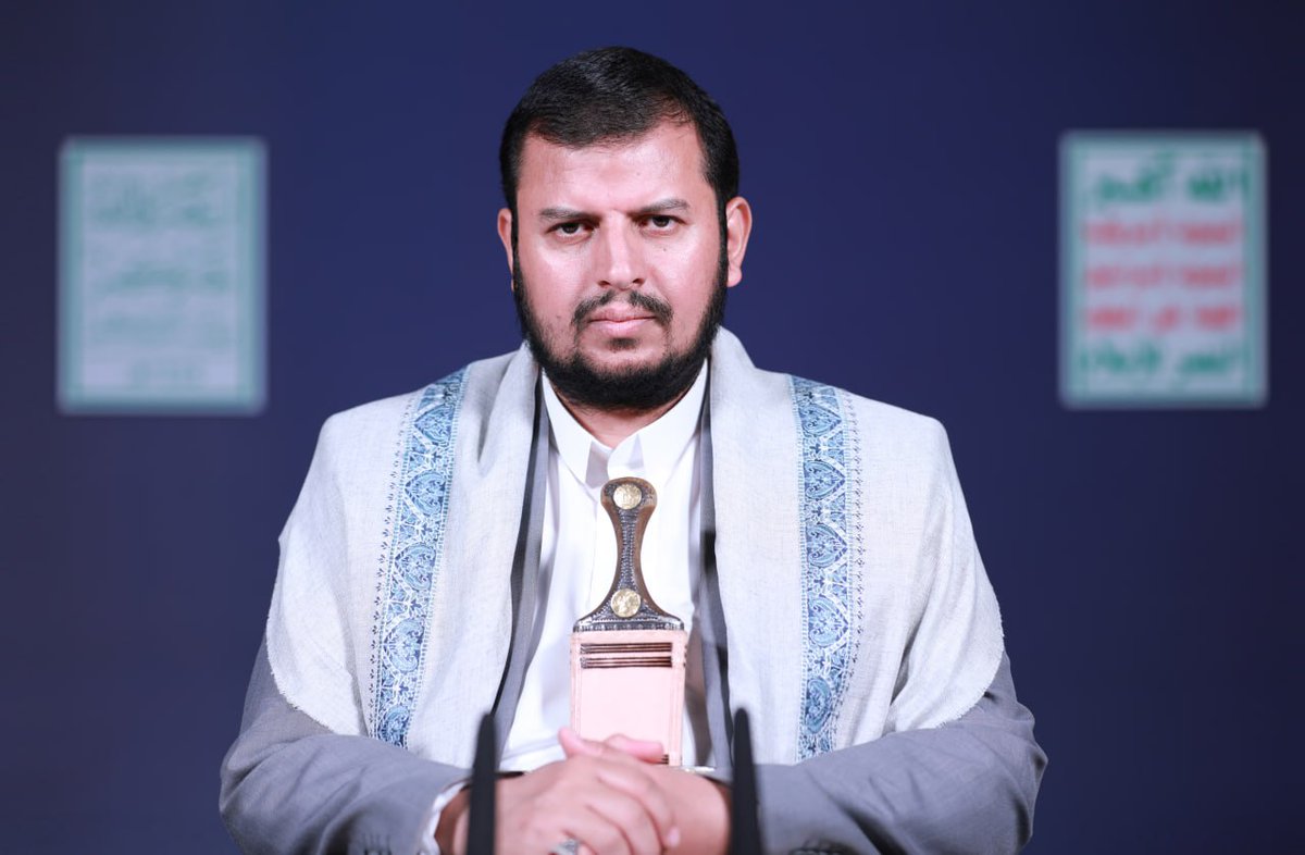 السيد القائد سلام الله عليه 
شعبنا اليمني وقف وقفته الكاملة بالقول والفعل لمناصرة الشعب الفلسطيني المظلوم ومجاهديه الأبطال،،
#سيد_القول_والفعل