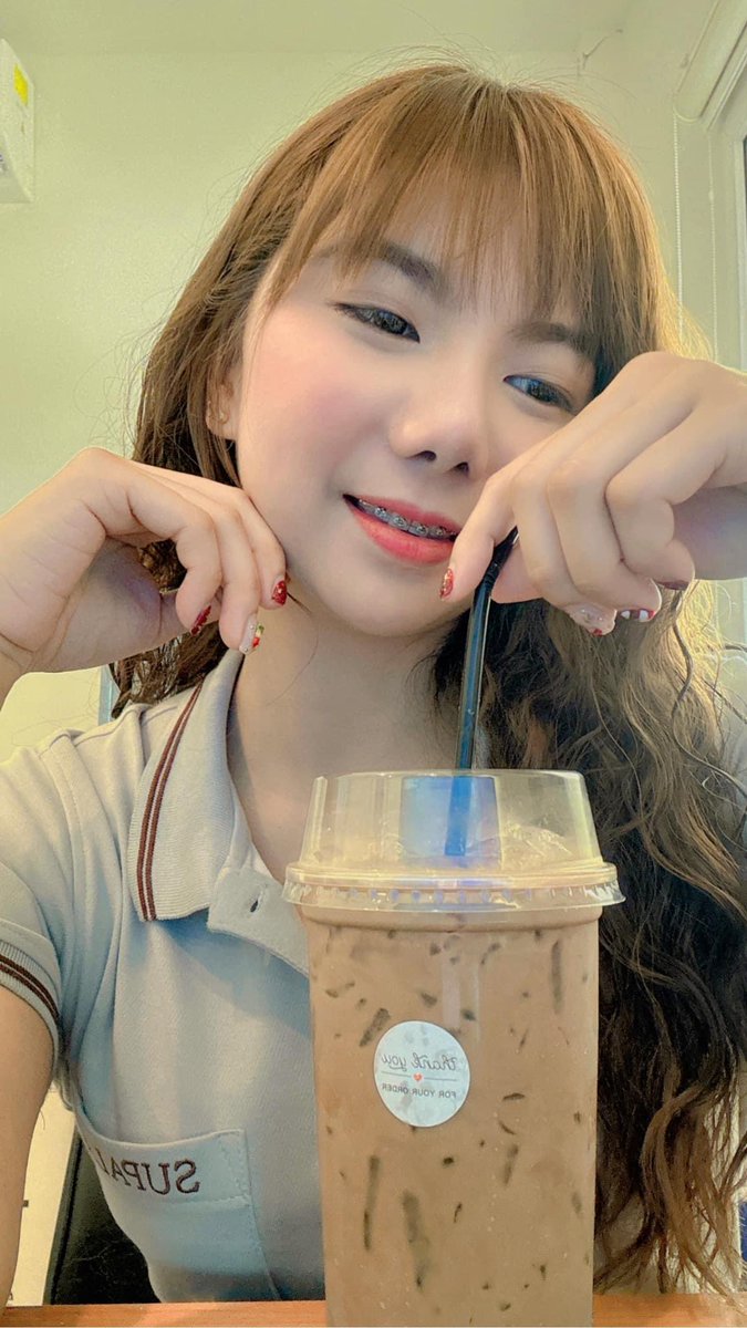 PhrSupha20035's tweet photo. ดูดกาแฟไม่อร่อยเหมือนดูดอย่างอื่นเลย😁💦💦
#อยากดูดควย 
#อยากโดนเลียหี 
#อยากโดนเย็ด https://t.co/1VdE2PAf6S