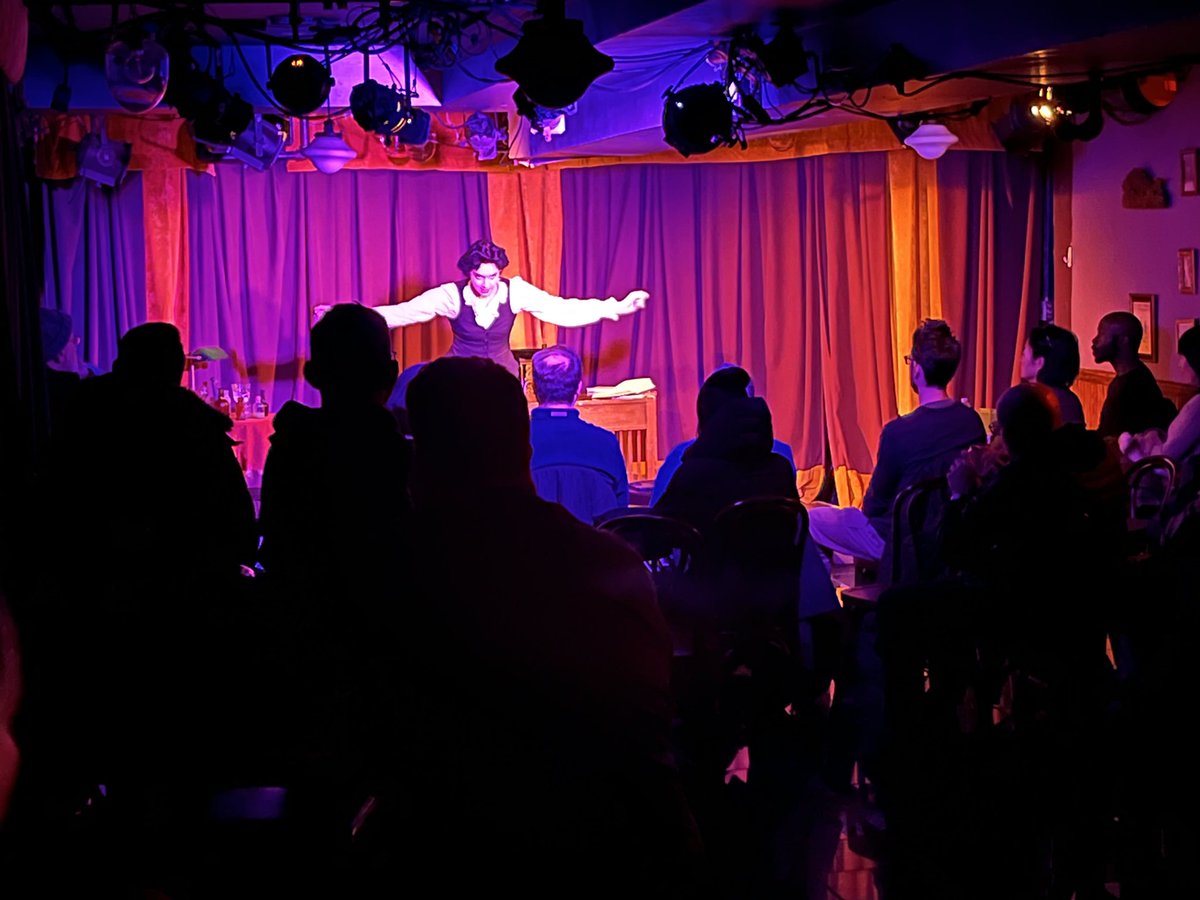 Last night Jekyll &amp; Hyde: A One-Woman Show got a standing ovation! We are so incredibly proud of this beaut show! New York audiences are proving to be super responsive and giving! What a night! 🙌 

On until 28th <a href="/sohoplayhouse/">SoHo Playhouse</a> <a href="/FringeEncores/">International Fringe Encore Series</a> 

#offbroadway #broadway #theatre