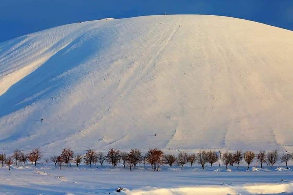 aksaraybel's tweet photo. Gurbeti mesken mi tuttun nazlı yarim di gel gayri. ❄️🤍

Özleyenler burada mı? 🥰

Herkese #HayırlıSabahlar diliyoruz. 🤗

#Aksaray
#Günaydın
#Cumartesi
#Haftasonu https://t.co/InPCRfLioi