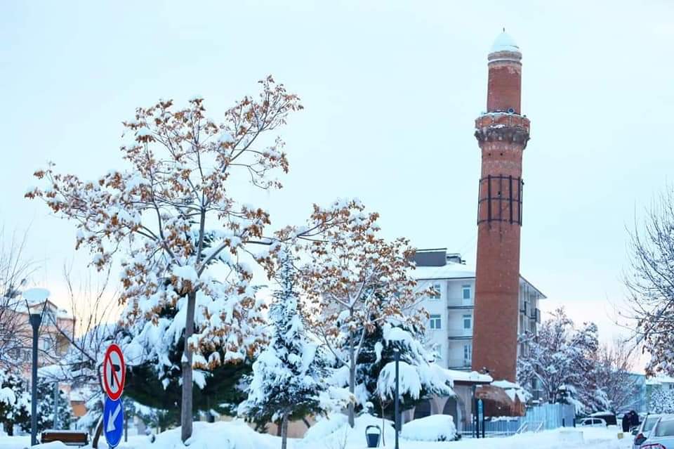 aksaraybel's tweet photo. Gurbeti mesken mi tuttun nazlı yarim di gel gayri. ❄️🤍

Özleyenler burada mı? 🥰

Herkese #HayırlıSabahlar diliyoruz. 🤗

#Aksaray
#Günaydın
#Cumartesi
#Haftasonu https://t.co/InPCRfLioi