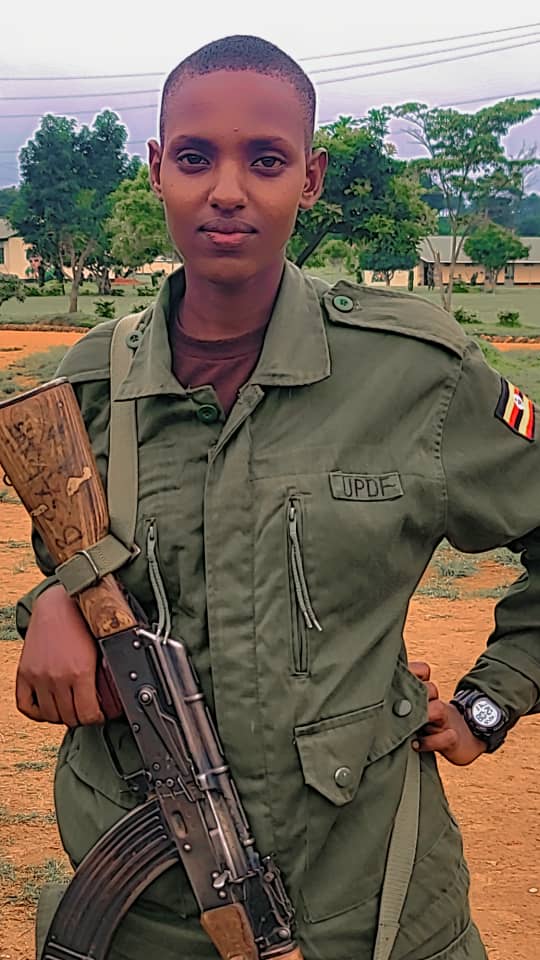 Appreciate a soldier! Some beautiful women are brave enough and chose to serve our country, it's an honor and a noble decision 🤏