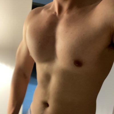 0762jj's tweet photo. 河源有没有来打寒假工的 职位是咱俩一起拍点黄片赚点小�� 我们五五分 https://t.co/g8V71GSnDe