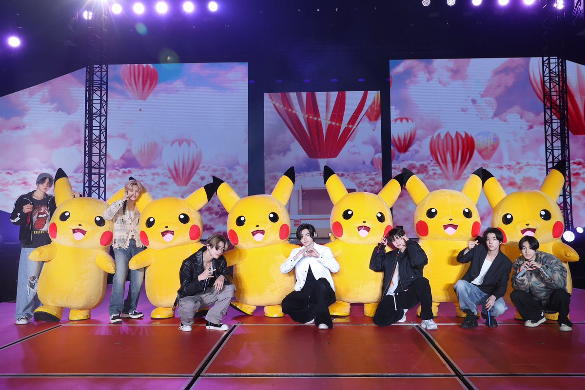 With our friends Pikachu, let's go again! 💛

#엔하이픈 #ENHYPEN
#EN_WORLDTOUR
#FATE_IN_ASIA