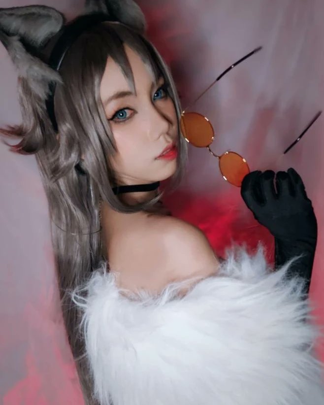 Xiaoyue_cos's tweet photo. 🦊🧡🔎
#Mysty #mystarias #cosplay #cosplaygirl #fypシ #luxiem #nijisanji #genderbend #mystic #cosplayer #cosplayers #mysta #mystakes
#nijisanjicosplay #fox #NIJISANJI_EN https://t.co/6h7Y3VTYMU