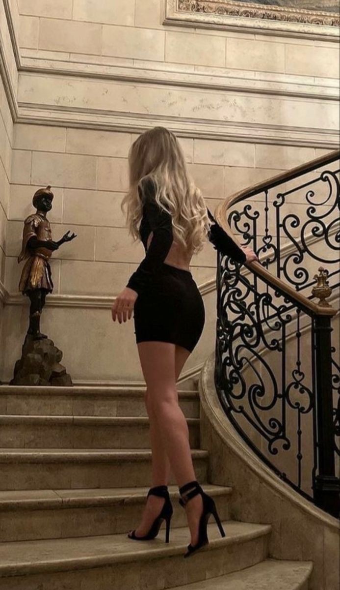 M_adissonwin's tweet photo. Ten cuidado, que yo no volteo la página, la arranco.

#Fakeworld #Sexrol #FreeRol #Rp https://t.co/2YGRUO1Q06