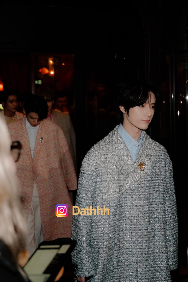Dathhh's tweet photo. TOMORROW X TOGETHER at Dior After Party
#TomorrowXTogether #BEOMGYU #DiorWinter24 #YEONJUN #HUENINGKAI #SOONBIN #TAEHYUN https://t.co/mwrI0CZVVC