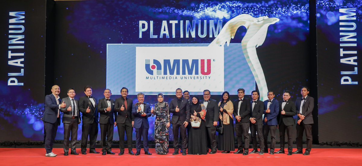 ProfMazliham's tweet photo. I am extremely honoured to receive the  Platinum Award under Education and Learning category at the Putra Brand Awards 2023 last night. The event was held at One World Hotel, Petaling Jaya. 

MMU received the Silver award in 2019, Bronze award in 2021 and Gold award in 2022. https://t.co/PoxLntNXyR