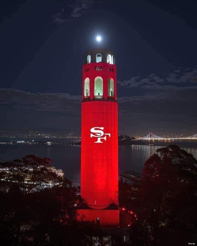 Cnglee8's tweet photo. Let’s go, Niners! So much red and gold support!! 🔥🔥🔥🔥🔥 https://t.co/evs3Zyphp9