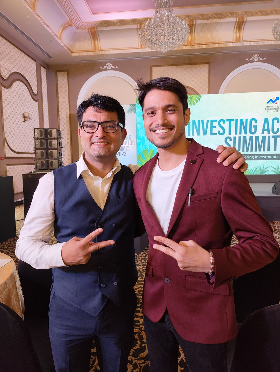 DeepCUpreti's tweet image. Happy Birthday to my Stock Market mentor @MashraniVivek sir. 🙌🎂

Thank you for teaching me the power  of compounding through your #TechnoFunda Satellite &amp;amp; Core Portfolio Process.  🤑📈

Blessed to be member of your amazing Diamond Community of your #Technofunda. 🙏❤️

#Trading…