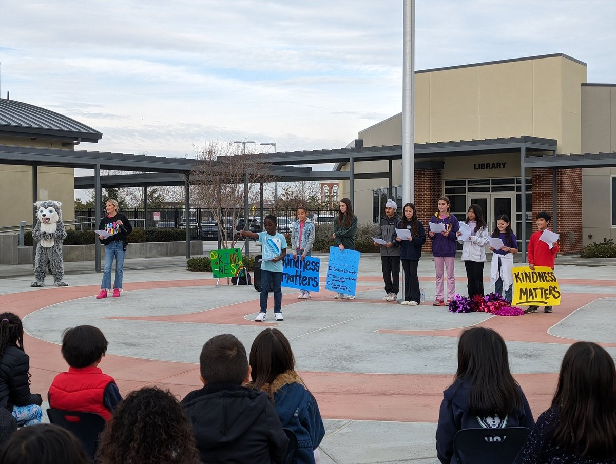 Student council and admin put on a Kindness Matters Kick-Off Assembly to preview all of the fun activities to promote kindness as our Huskies will be participating in The Great Kindness Challenge next week! <a href="/PBVUSD/">Panama-Buena Vista Union School District</a> <a href="/ms_mhicks/">Morgan Hicks</a> #TheGreatKindnessChallenge