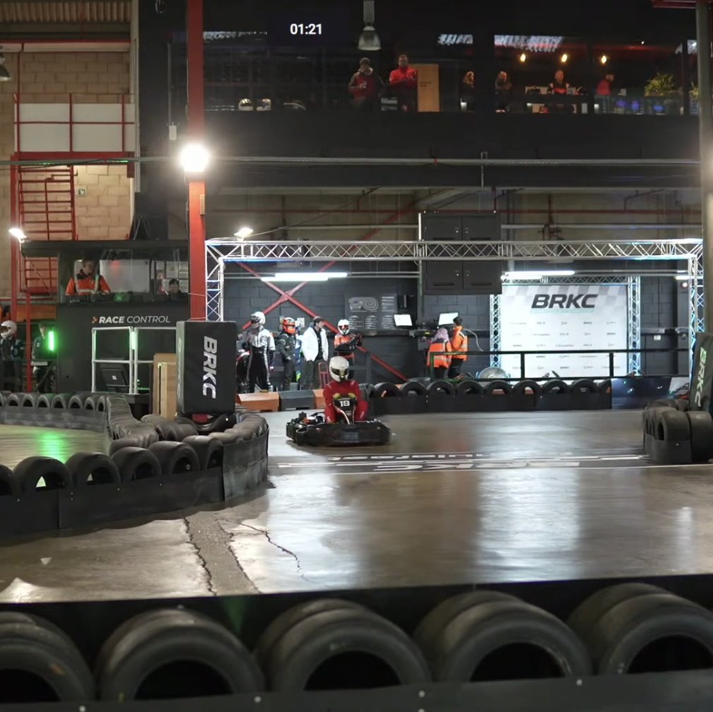 Sam Shaw tweet media