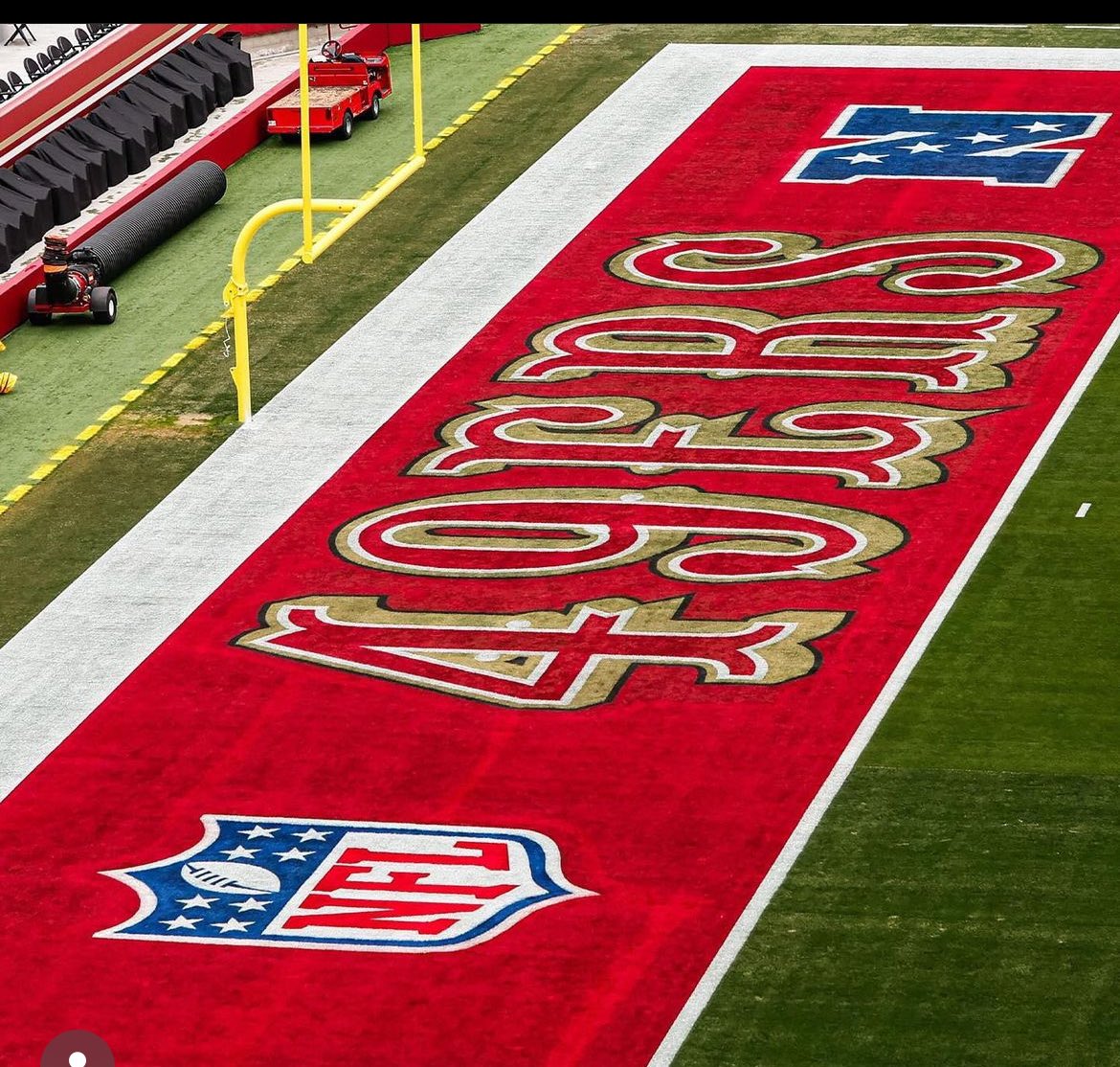 RiddleJim's tweet photo. Red endzones means playoff time 🔥🔥
Lets Go!!!!!! https://t.co/ccnGbXW0wr