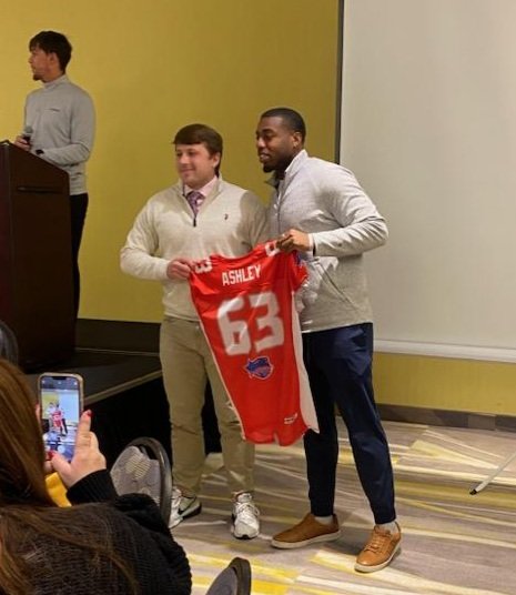 YorkHSAD's tweet photo. Crusaders long snapper @Blakeashley46 receives his game jersey.
@LongSnappingLS 
@TheDreamBowl 
@BH2OFootball https://t.co/Nlo7Vhw9cL