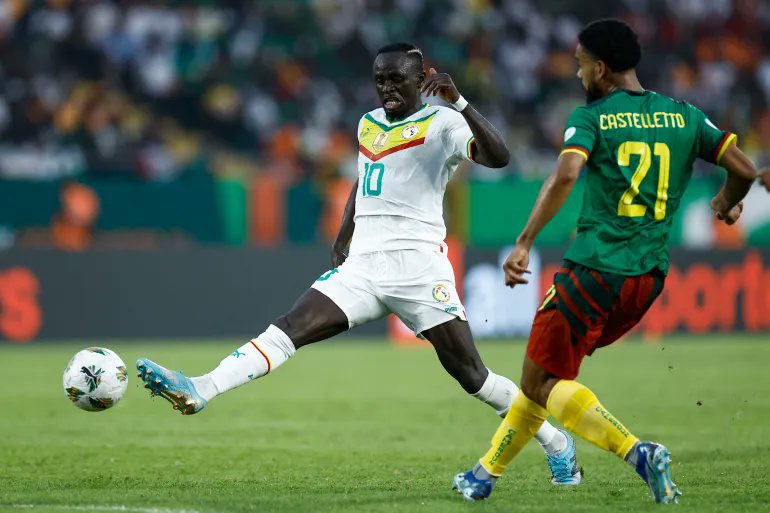 Sadio Mane gets his first goal at the AFCON 2023. He is the team’s fifth different goal scorer at the tournament in just two games. He runs straight to hug former Senegal 🇸🇳 captain Cheikhou Kouyate who recently lost his father in Dakar and had to leave the camp.