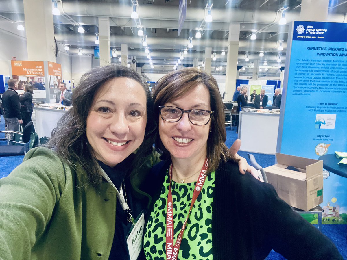 KSMcCue's tweet photo. At the @massmunicipal booth today with #MMHR Board member & dear friend @litgirlhale. Such a great Day One on the Trade Show Floor 🤩 https://t.co/GiKPG65gAg
