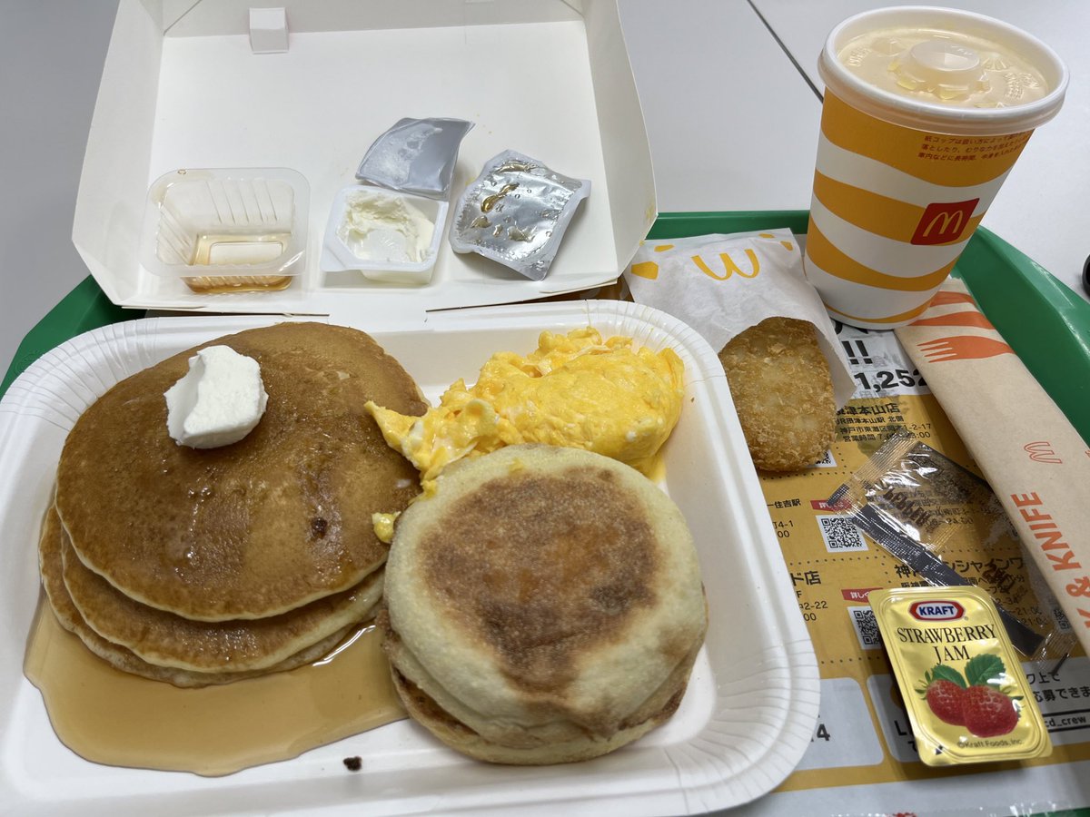 #マクド食べ納めday2
 最初で最後のBIGbreakfast