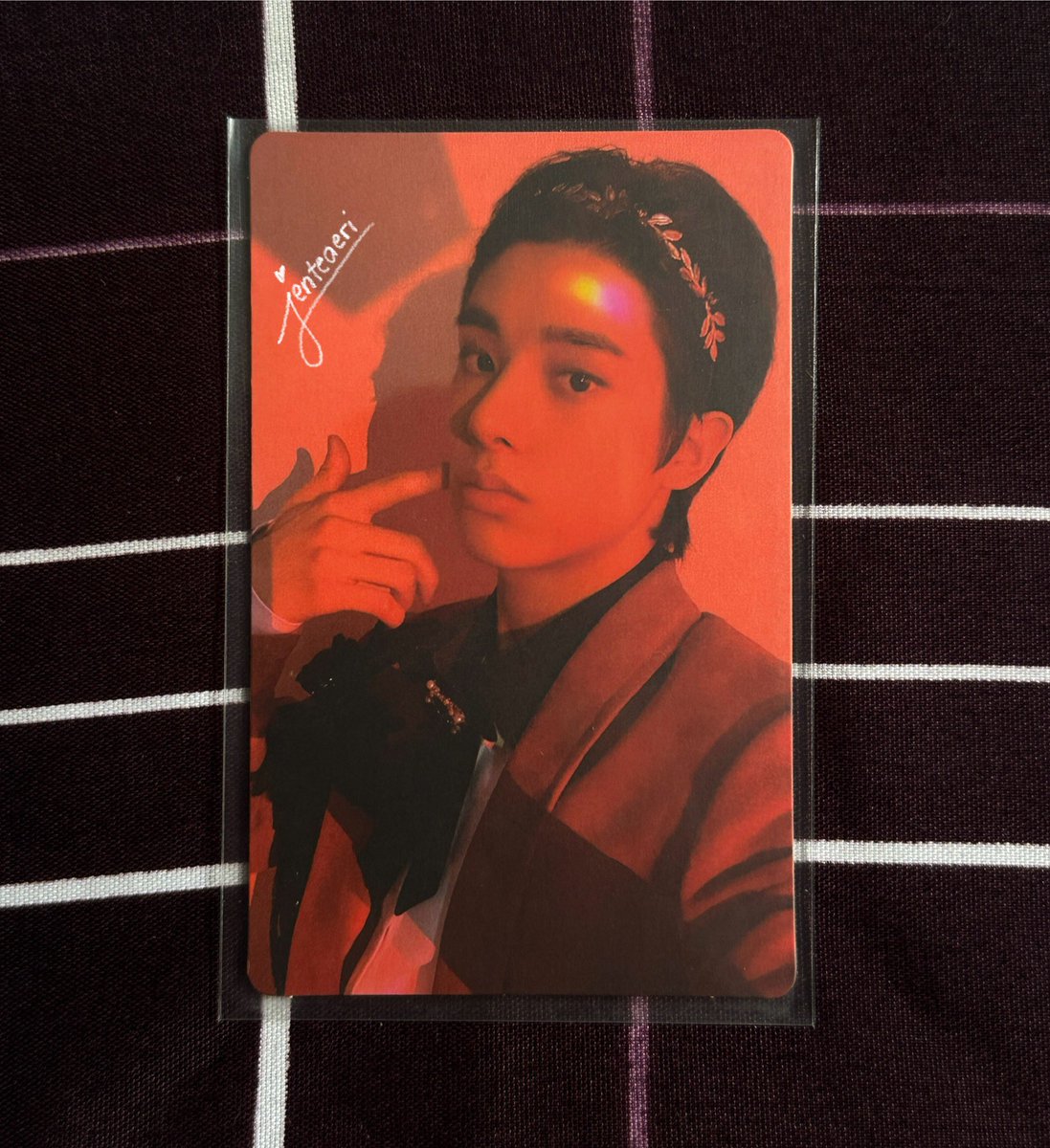 jentleaeri's tweet photo. ✶ wts lfb 𓏳 enha ph
 ╰  #wwwzaerisale

jake essential pc !

𓂋 300 ( 280 if payo )
𓂋 x sensitive
𓂋 payo / 2 days reservation  
𓂋 mop / mod : gcash / direct jnt

💭 enhypen jake hotdog scylla essential ess https://t.co/WsTpYkSvR1