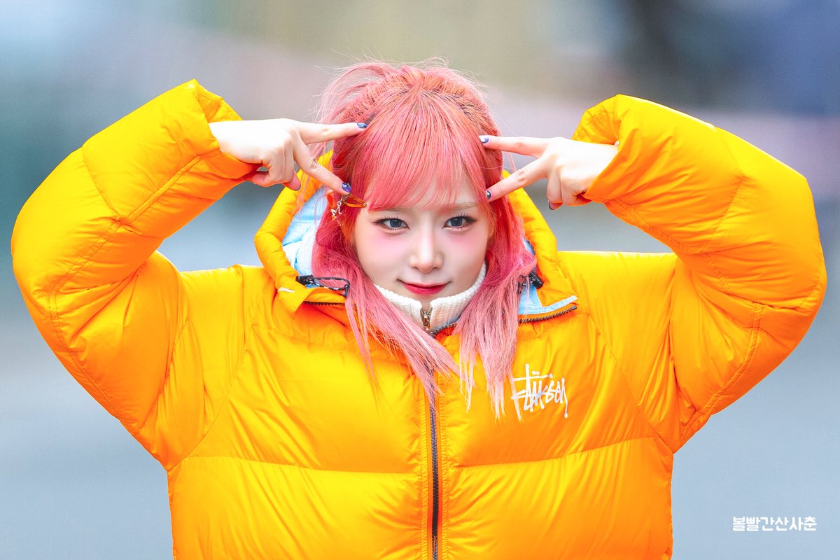 볼빨간산사춘 tweet media