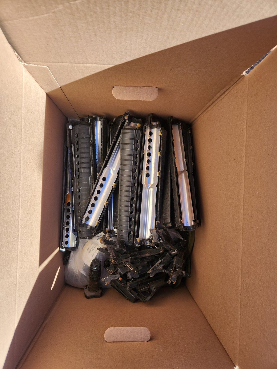 Deadline Design tweet media