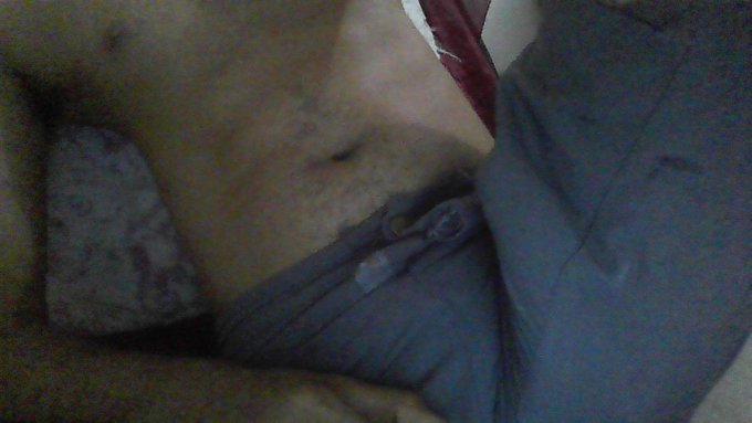 Descansando depois de uma serie de push up! https://t.co/W1A7QfUJNu<a href="/tag/bigdick"class="tags"><span>#bigdick</span></a><a href="/tag/grosso"class="tags"><span>#grosso</span></a>