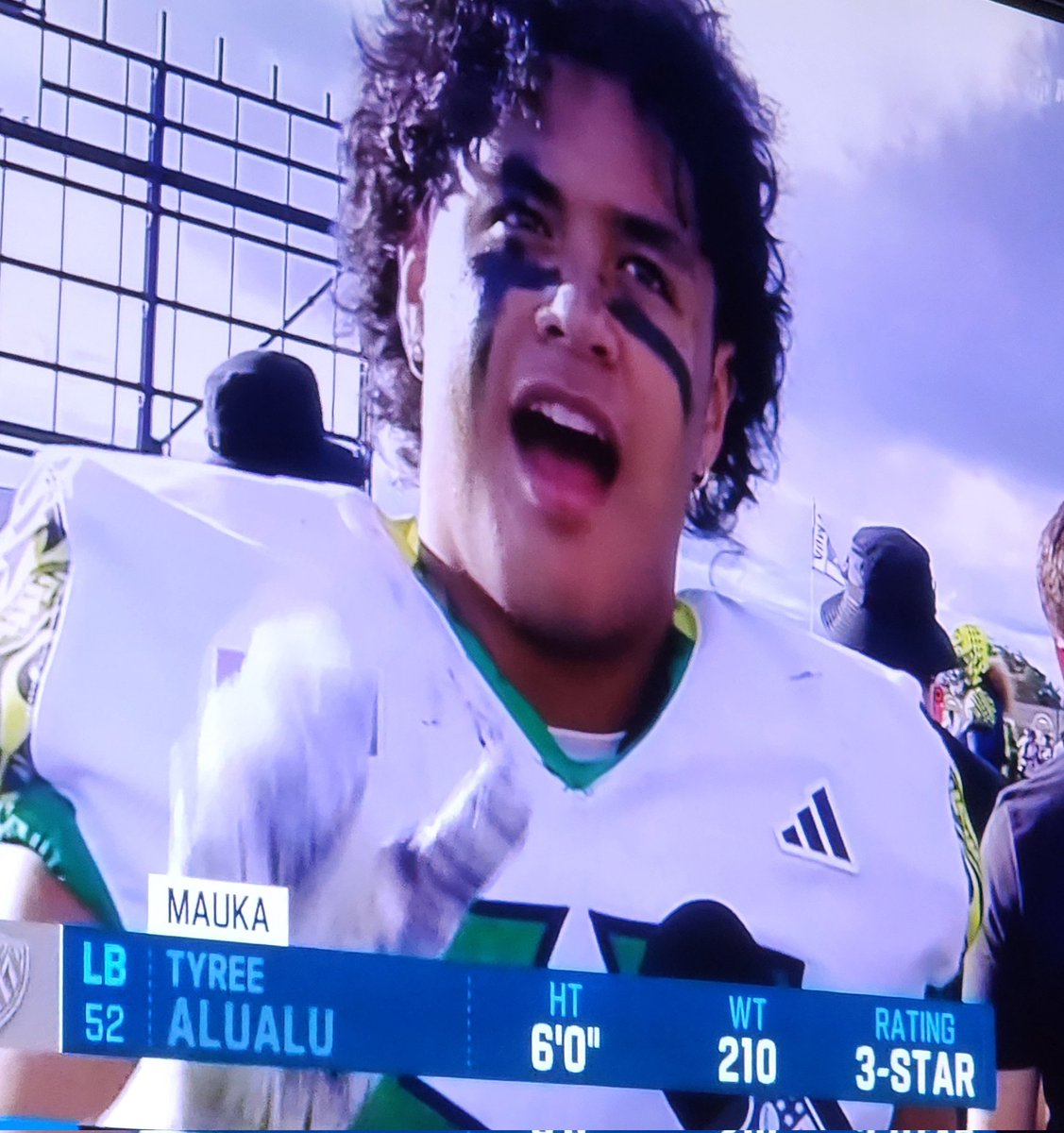 We see you <a href="/TyreeAlux2/">Tyreé Alualu</a> Pick six in the Polynesian Bowl!!!   <a href="/Temple_FB/">Temple Football</a>  got a great one!  #T4L