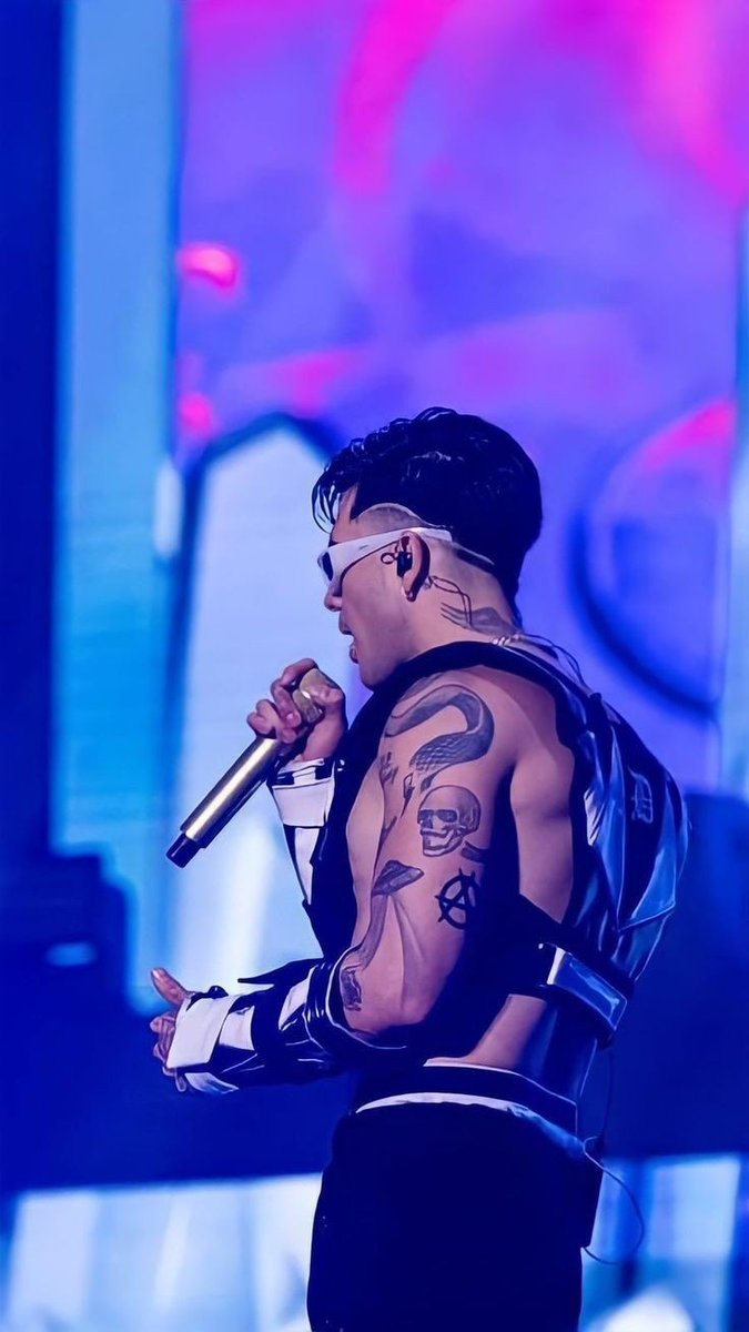 Diamondpantoja's tweet photo. Cuando escucho la canción "Recuerdo", me siento tan orgullosa de todo lo que ha logrado mi chiquito. Saber todo lo que pasó y vivió, me duele muchísimo que haya vivido cosas muy fuertes, pero me alegra saber que ahora está mucho mejor y que logro todo lo que se propuso ❤️‍🩹 https://t.co/wxduTslQcp