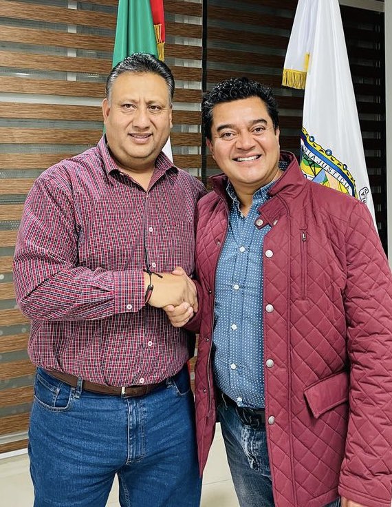 TheCholulaFilm's tweet photo. La sección 51 del SNTE da el respaldo al proyecto que encabeza Omar Pérez en San Andrés Cholula, en reunión con el Secretario General el Mtro. Alfredo Gómez Palacios  dio a conocer el apoyo para Perez Torres.              “la Educación es primordial”. https://t.co/pjJswbLhoK