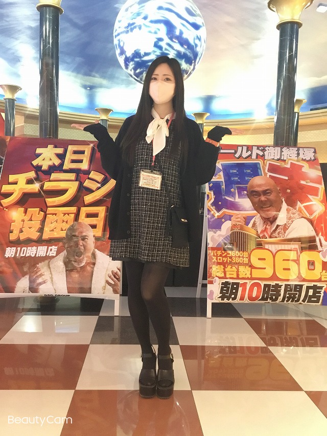 横手風焼きそば屋台販売開始してます

さらにレディナナともさんも
先ほど到着されました
 ⇒ <a href="/ladynana_tomo/">とも🍅レディナナ</a> 
#ポイント交換会 
#総付景品配布 

さらに今日は人気プロ雀士
瀬戸熊直樹さんも16時頃から来店予定
 ⇒ <a href="/setokumanaoki/">瀬戸熊直樹⚡️🐻🐻</a> 

盛り沢山の【週末ワールド】で
お楽しみください