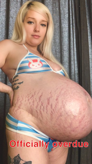 Well&hellip; looks like I&rsquo;m in extra time lol.   Enjoy this big pregnant belly for a little longer https://t