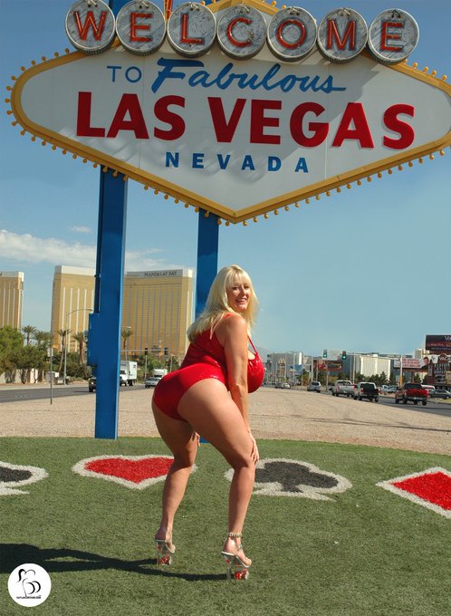 Before the welcome sign turned into a tourist trap. https://t.co/WFSoOiTqkp<a href="/tag/humpday"class="tags"><span>#humpday</span></a><a href="/tag/asswednesday"class="tags"><span>#asswednesday</span></a><a href="/tag/hugetits"class="tags"><span>#hugetits</span></a><a href="/tag/mommymilkers"class="tags"><span>#mommymilkers</span></a>